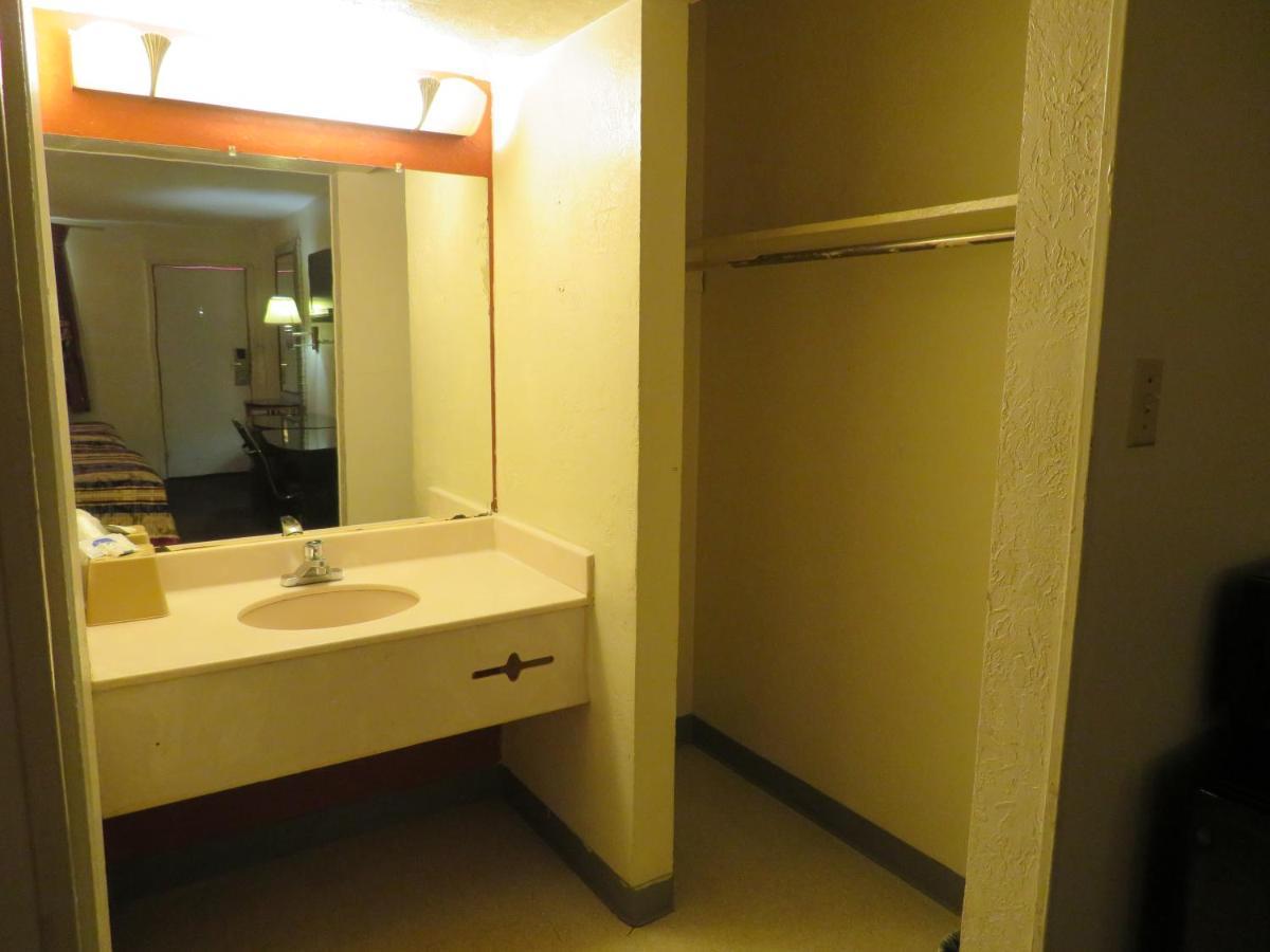Travel Motel Beaumont
